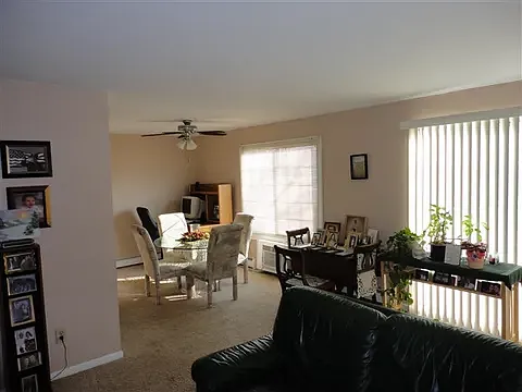 2158 Allen Blvd #4 — Photo 6