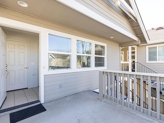 5th image of 2131 Naomi Place