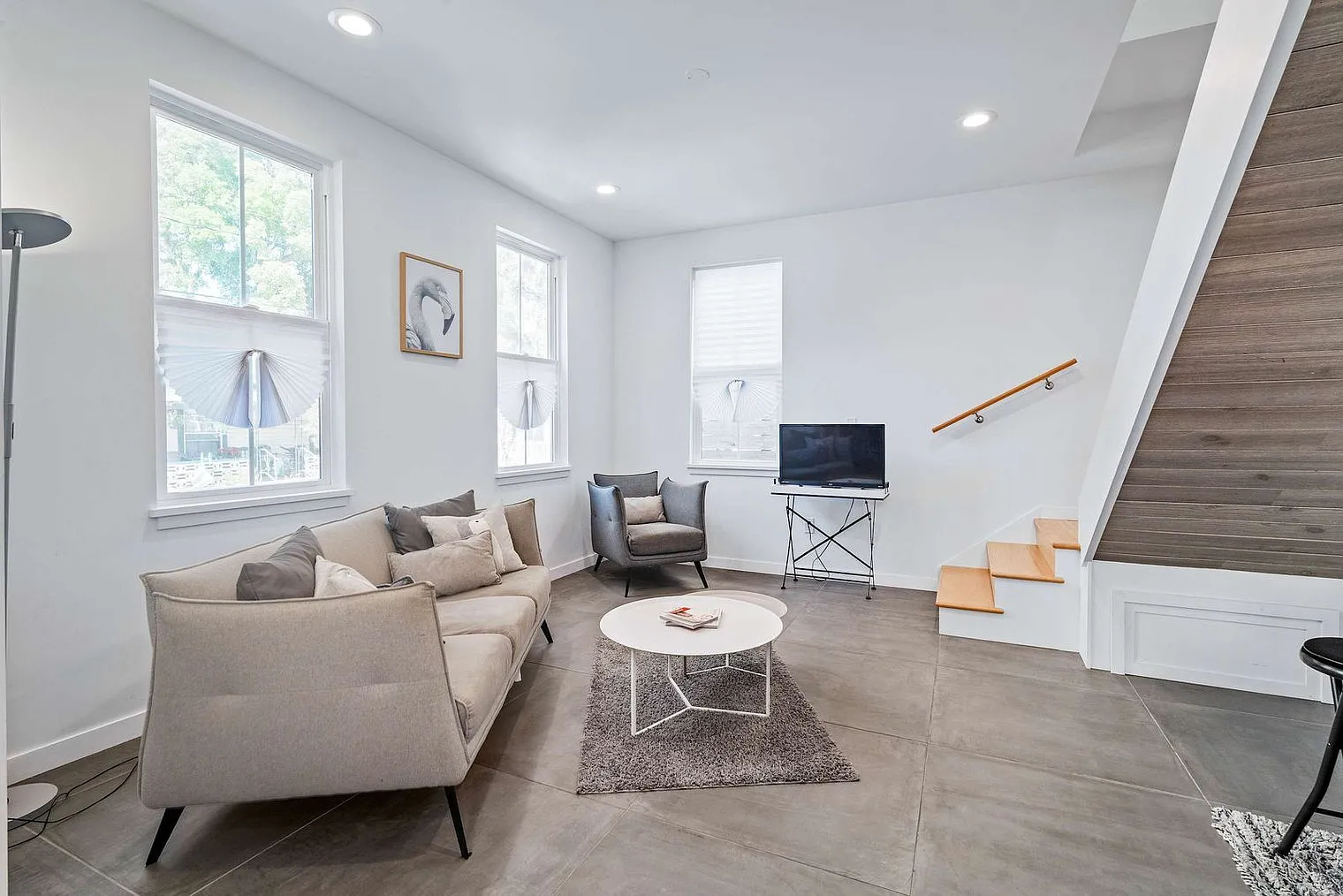 2 bed, 2.0 bath, 904 sqft, $2,844 — Photo 1