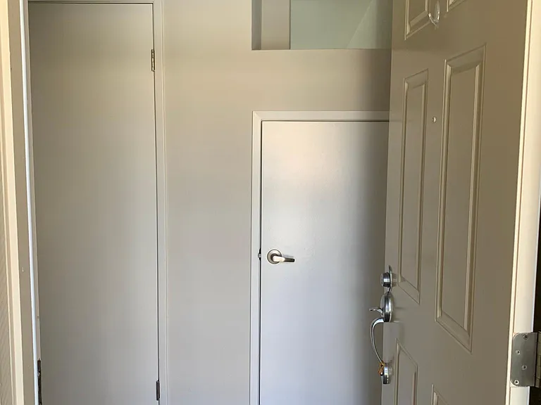 236 Shoreline Ct — Photo 2