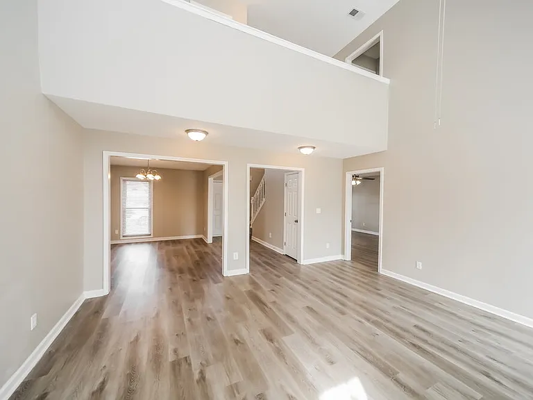 9347 Helmsley Dr — Photo 4