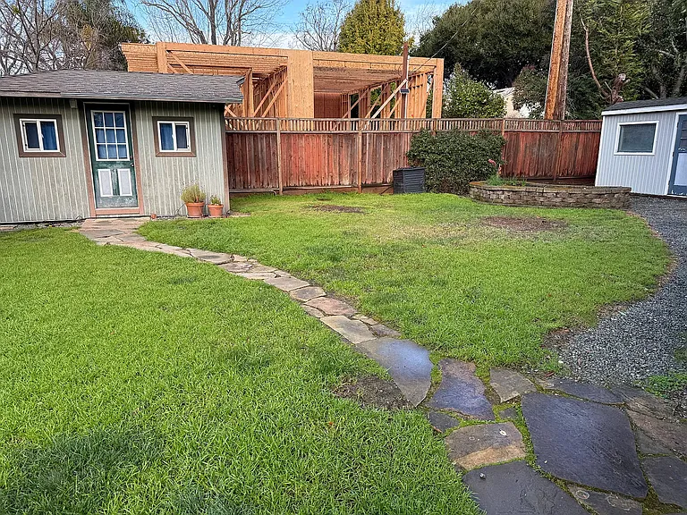 2351 Carmel Dr — Photo 12