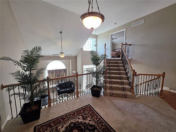 5th image of 1100 Hampton Dr
