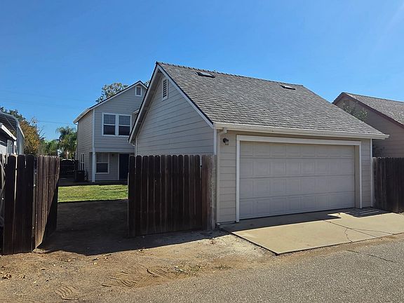 4th image of 220 Wildrose Ln