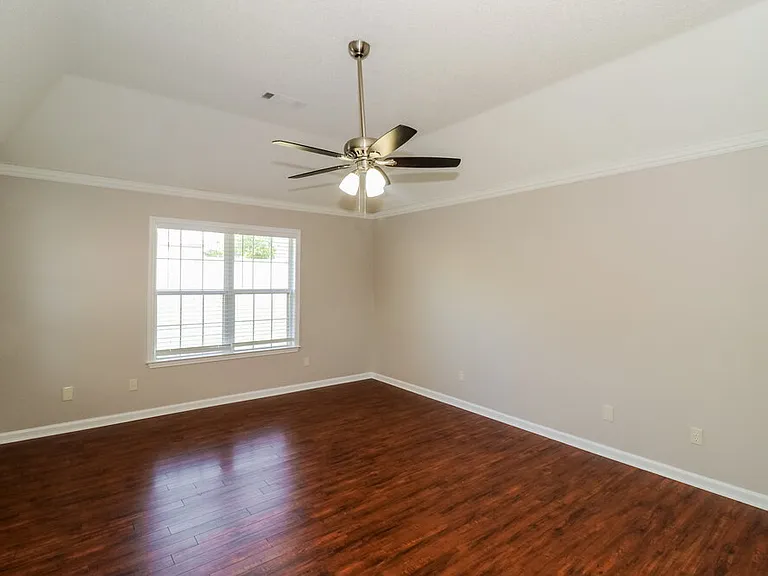 288 Mayhurst Ln — Photo 11