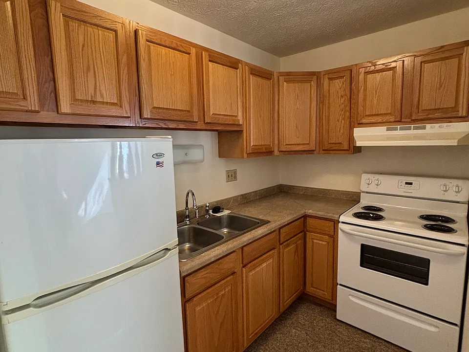 2400 Wapakoneta Ave #324
