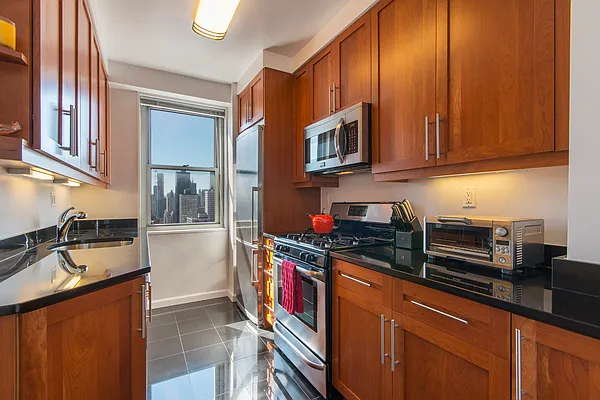 Rented by Rachmani Corporation | media 26