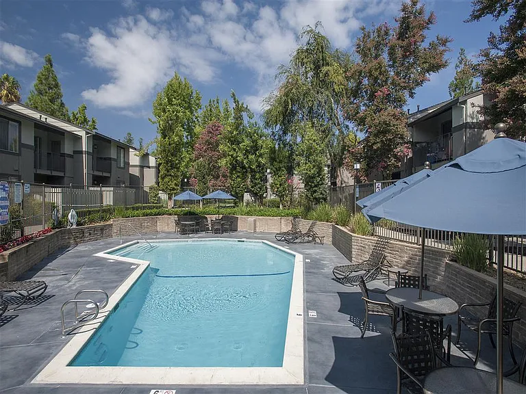 Valley Ridge Apartment Homes — Photo 14