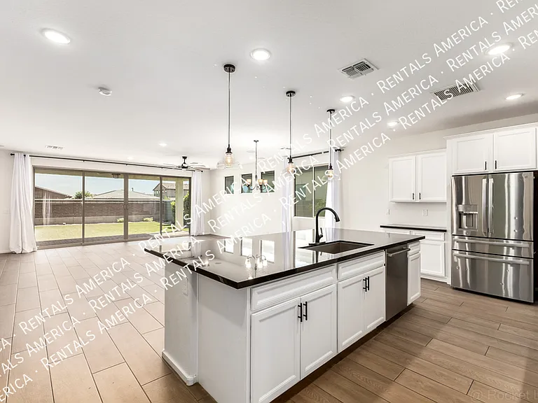 13695 N 145th Dr — Photo 20