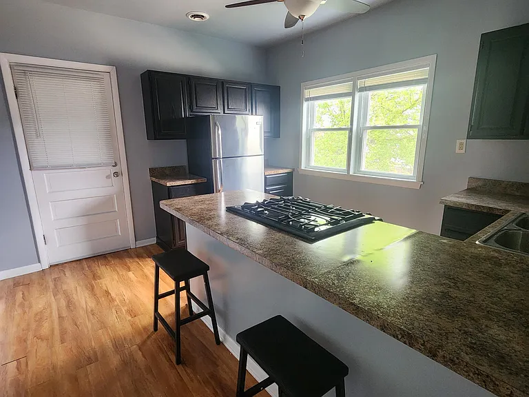 2044 High St #2 — Photo 9