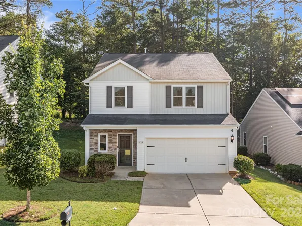 2532 Blue Moss Dr, Dallas, NC 28034