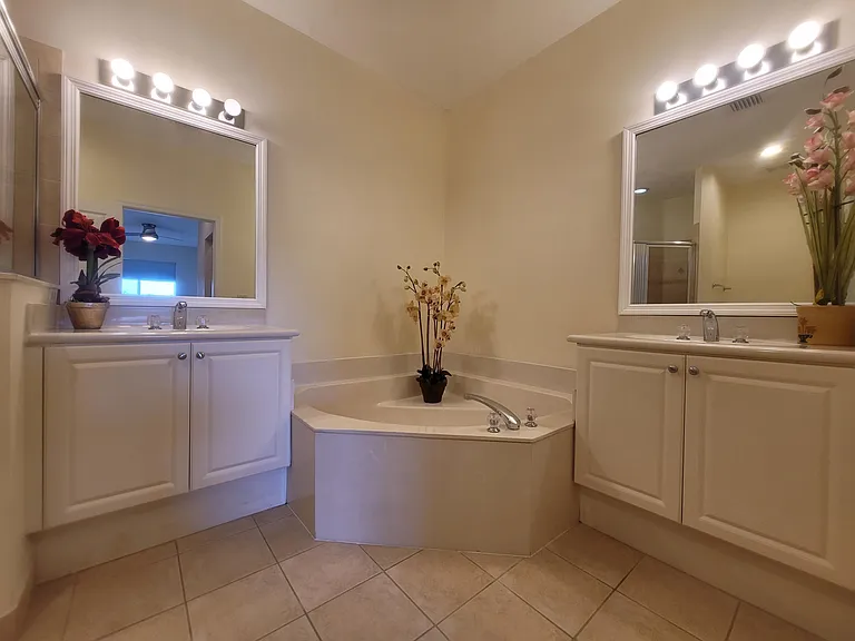 2582 Langrove Ln SW — Photo 12