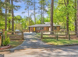 3385 Pinehill Dr, Decatur, GA 30032