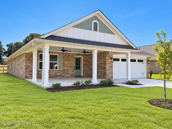 8997 Jackson Ln, Olive Branch, MS 38654