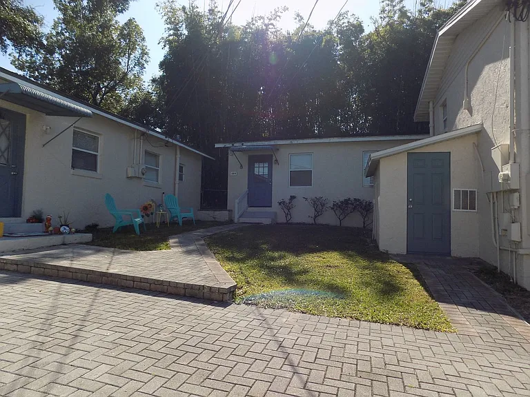 699 W Osceola St — Photo 2