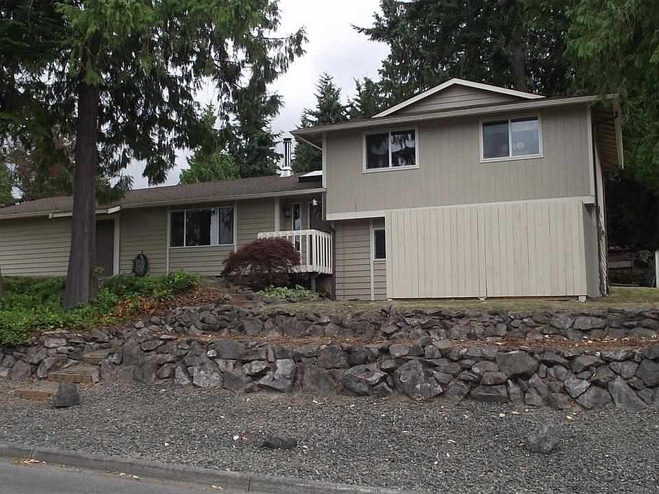 1st image of 2432 Woodside Dr