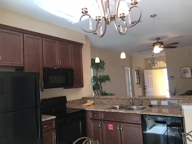 2055 Royal Vista Ct — Photo 6