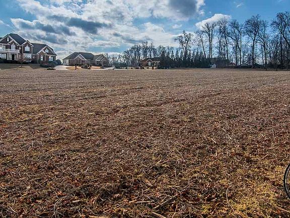 3rd image of 509 Chateau Ln