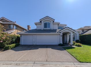 5520 Coronawood Ln, Carmichael, CA 95608