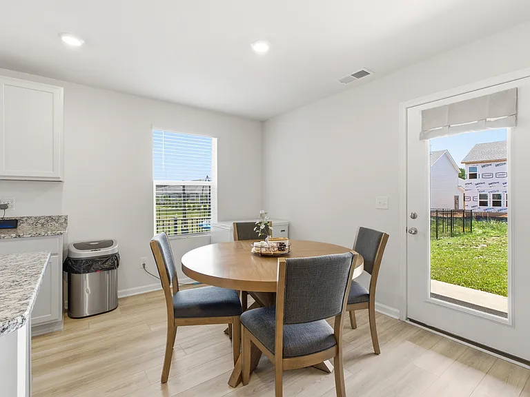 640 Cedar Brook Dr — Photo 13