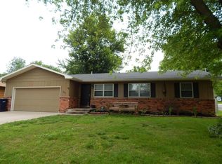 301 Golf Rd, Webb City, MO 64870