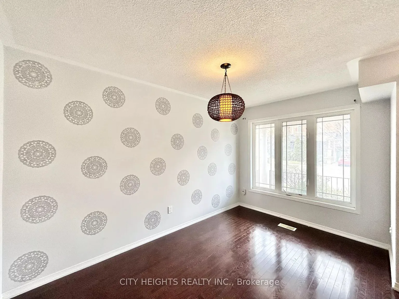 3 bed, $3,400 — Photo 4