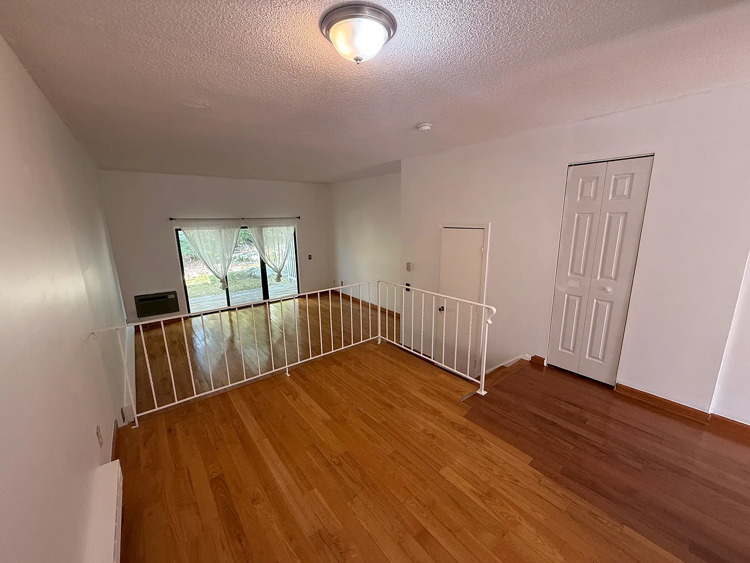2 bed, 1.5 bath, 1120 sqft, $2,000 — Photo 2