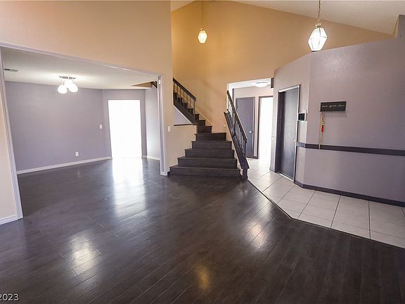 5th image of 3220 Oyster Bay St