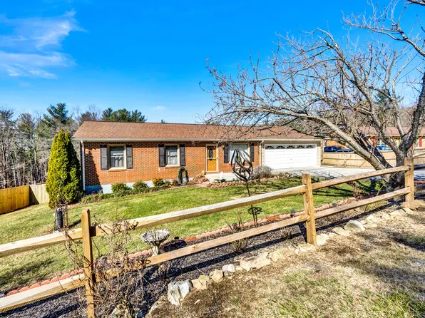 10396 Ivy Ridge Rd, Bent Mountain, VA 24059