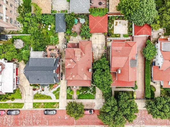 20 75th Street image 3 of 41