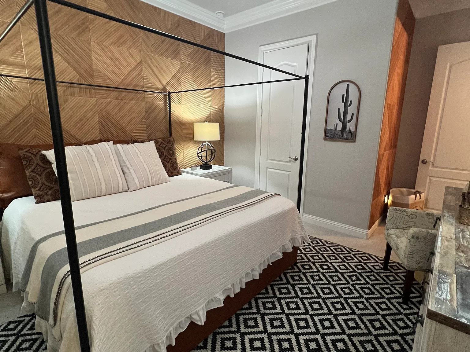 1 bed, 950 sqft, $2,200 — Photo 2