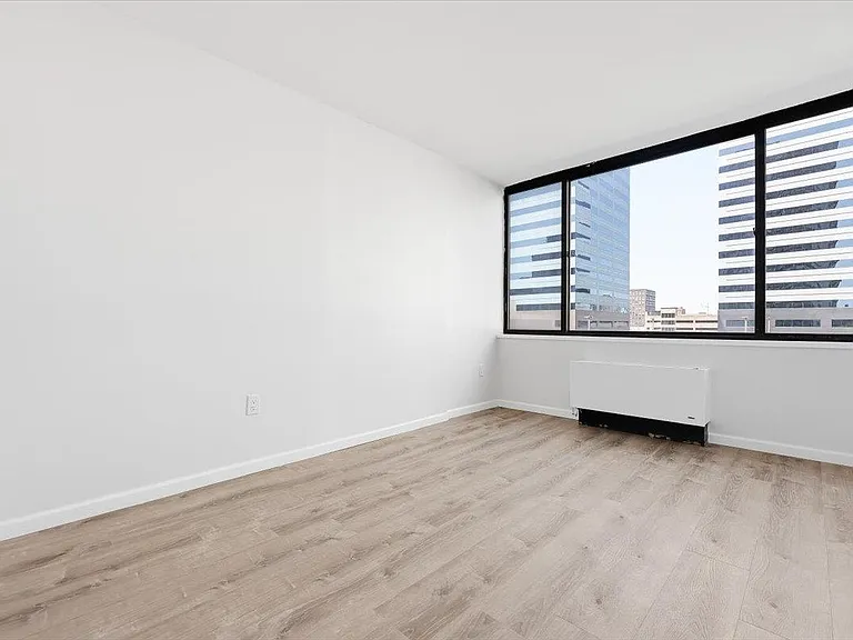 45 River Dr S #609 — Photo 10