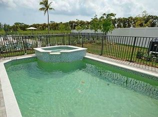 830 NE 191st St, Miami, FL 33179