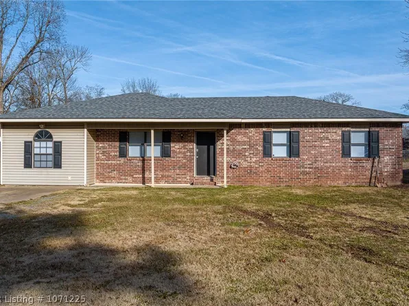 302 Connie Ln, Lavaca, AR 72941
