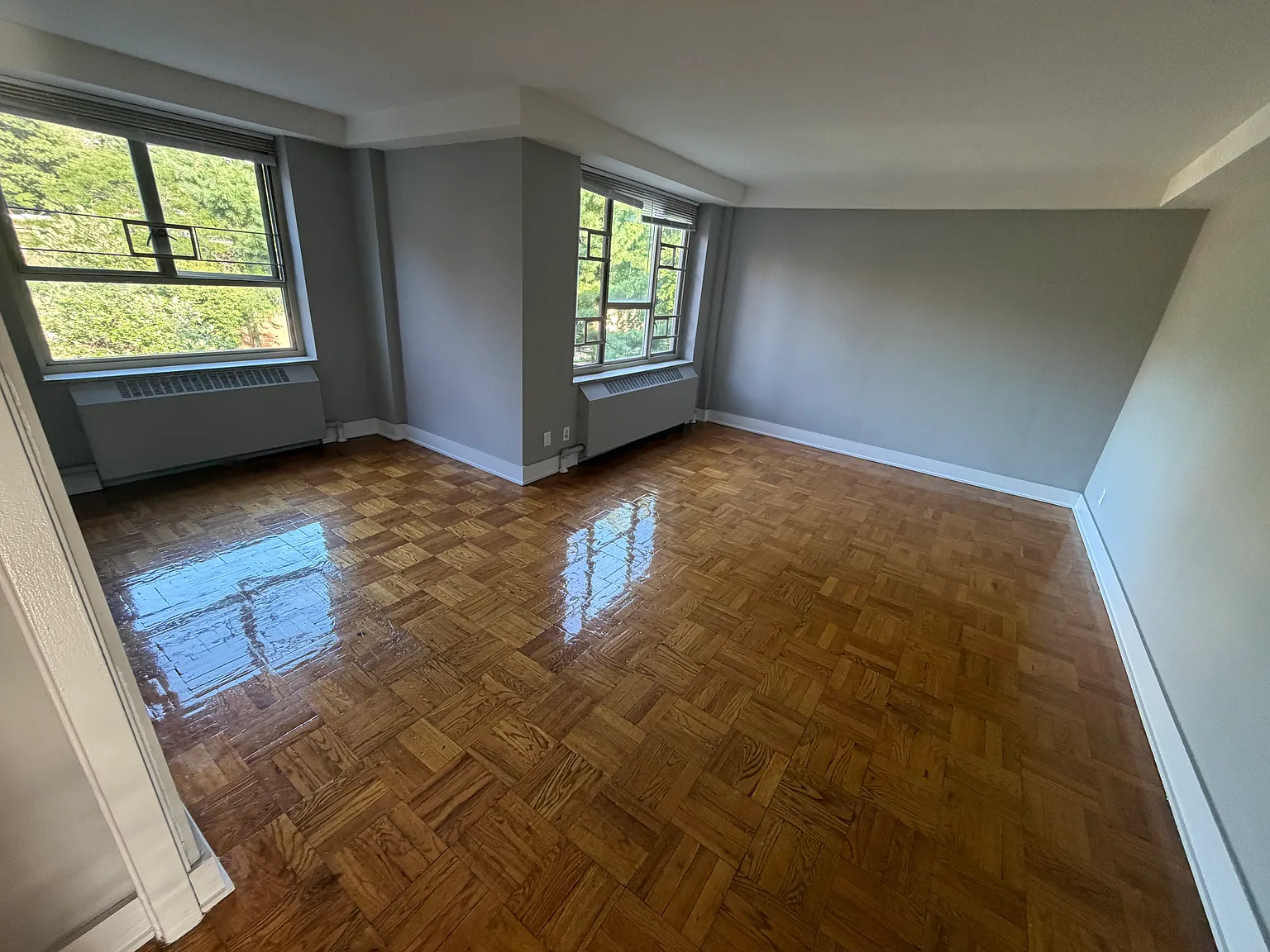 188th St, Fresh Meadows — Photo 4