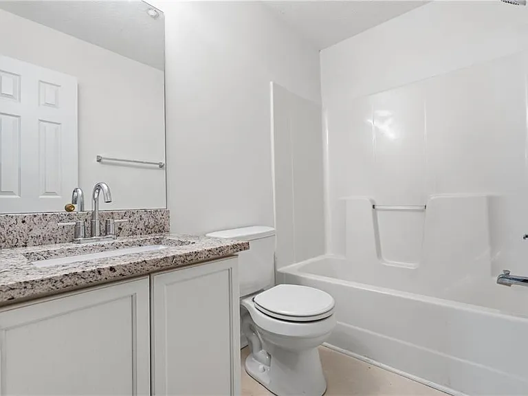 6427 Wellington Chase Ct — Photo 16
