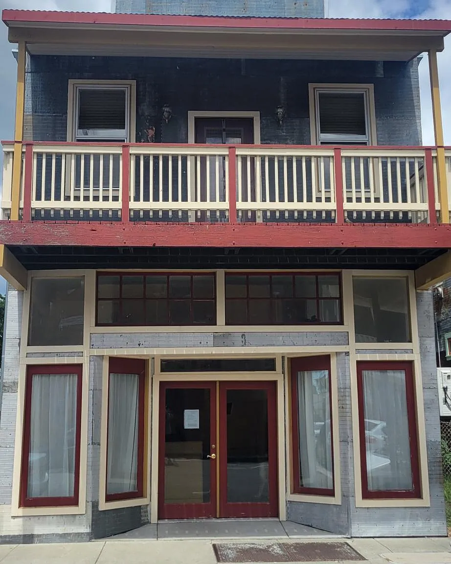 1 bed, 975 sqft, $1,400 — Photo 1