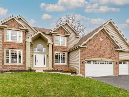 738 Saddlewood Dr, Wauconda, IL 60084