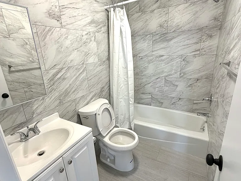 28 Bush Ave #2 — Photo 5