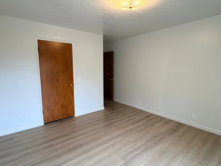 922 Maple St — Photo 24