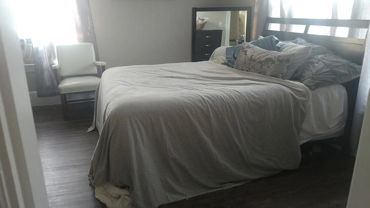 3 bed, 1400 sqft, $2,200 — Photo 2