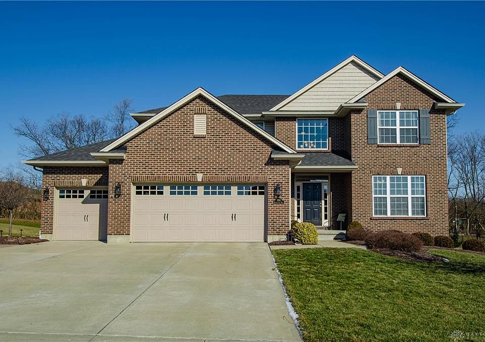 1st image of 396 Belleclaire Hl