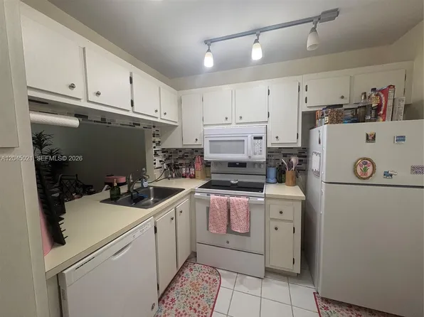 9340 Lagoon Pl, Fort Lauderdale, FL