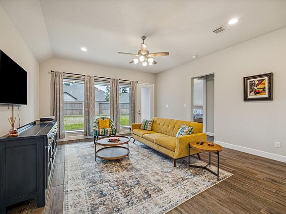 2nd image of 7354 Mount Greylock Loop