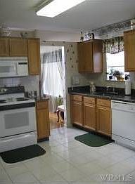 2nd image of 6 Deerfoot Ln
