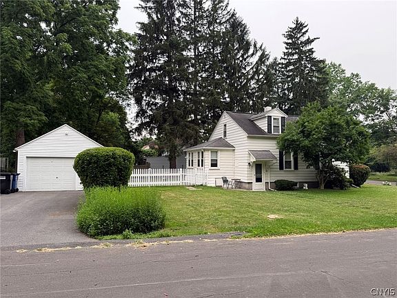 2nd image of 1101 Cumberland Ave