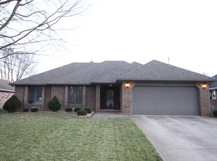 2122 E Cherryvale St, Springfield, MO 65804