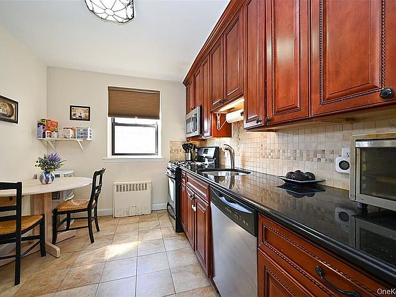 3rd image of 36-44 172nd St APT 93