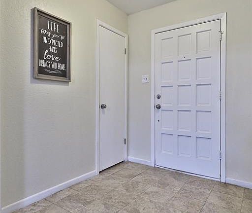 5th image of 4533 Carrie Ann Ln