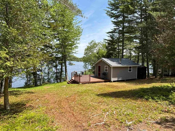 68 B P G Rd, Lunenburg, NS B0J 2E0
